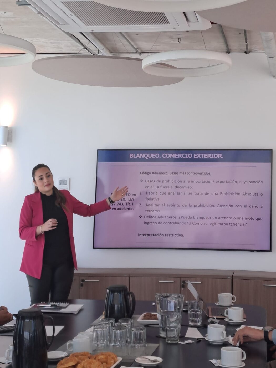 Dra. Mulki Nader disertando en jornada Balanz 2024 sobre Blanqueo, Moratoria y opciones de inversión